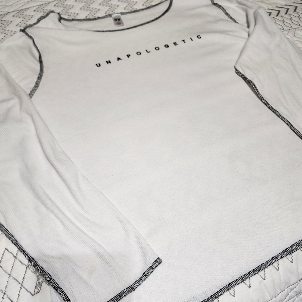 Ladies lightweight Top. Size 3 XL.